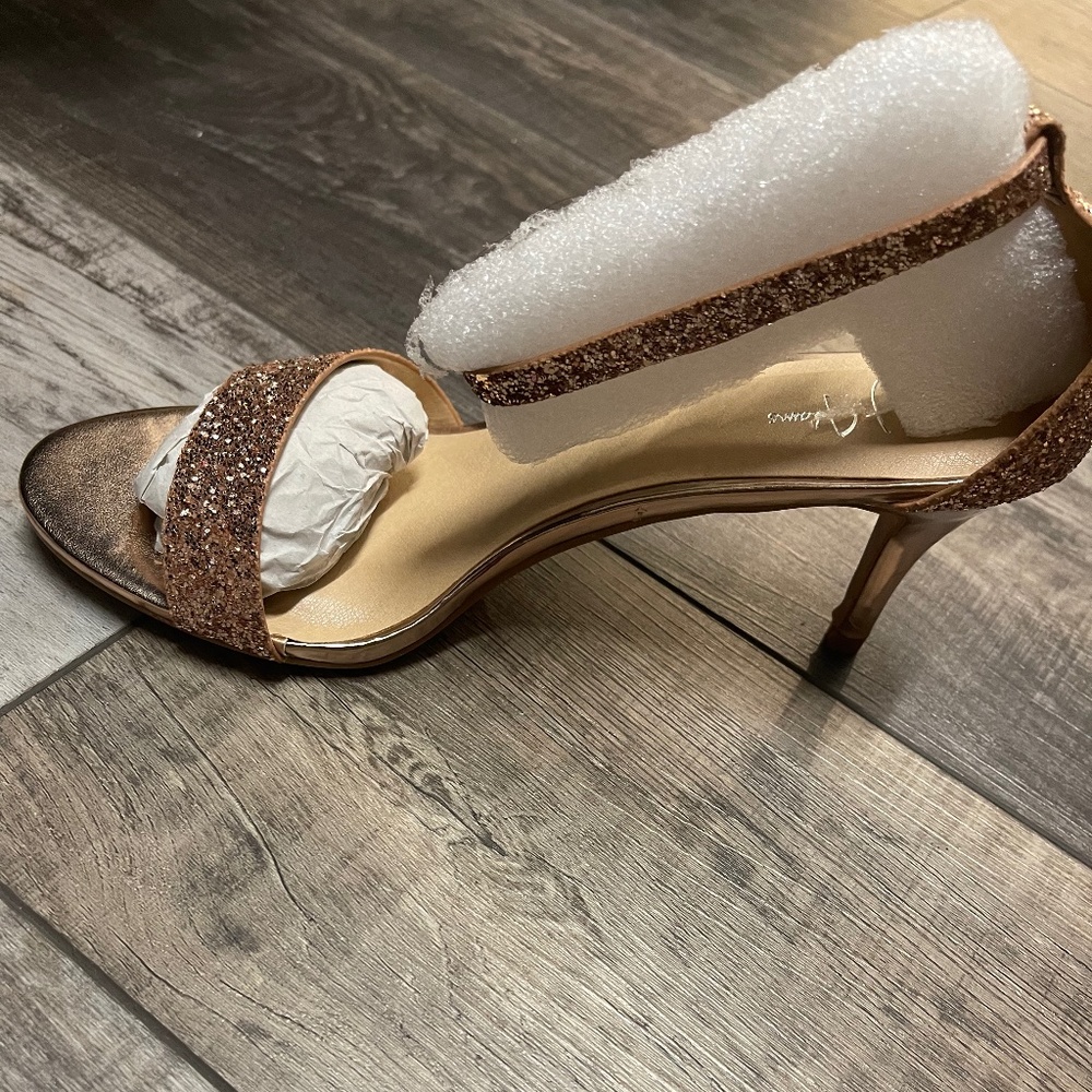 Ladies dress sandals